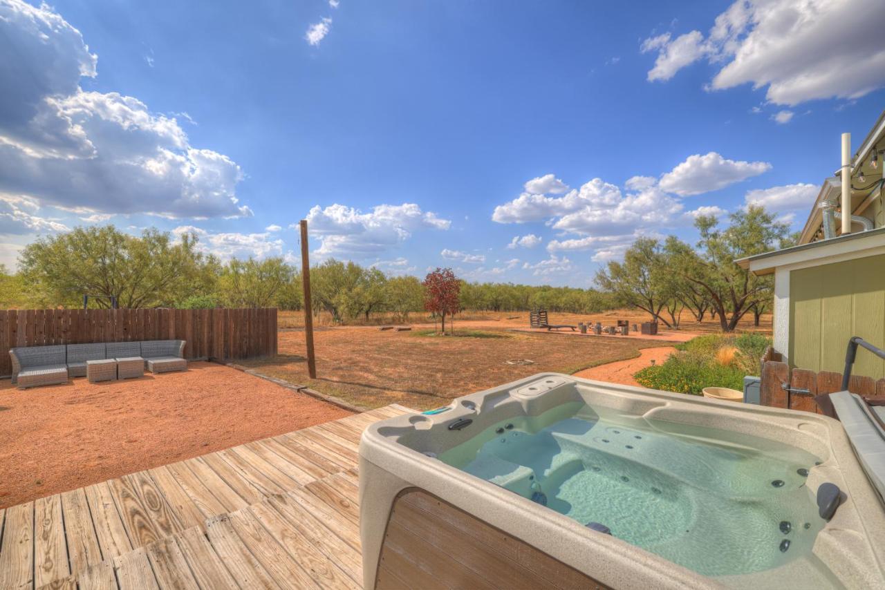 Vaughan W/Hot Tub And Grill Fredericksburg Esterno foto